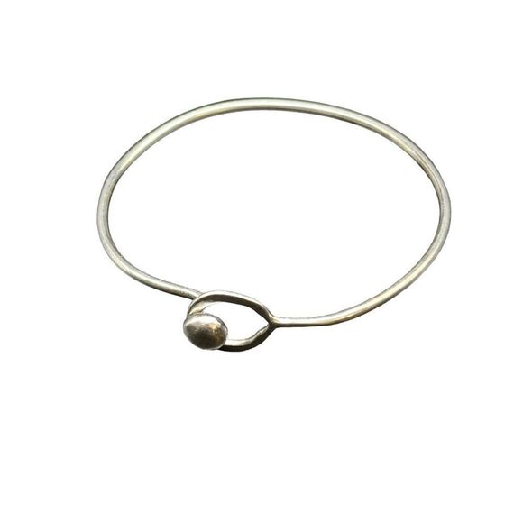 Sterling Silver Design Hammered Hook & eye bangle bracelet - Picture 6 of 7